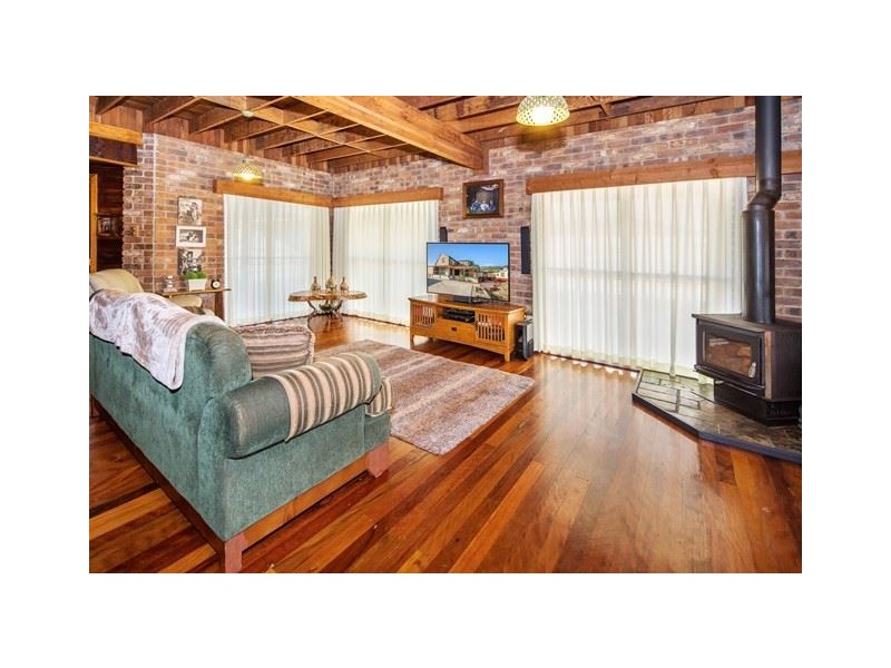 266 Mt Warren Blvd, Mount Warren Park QLD 4207