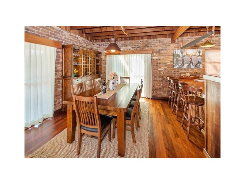 266 Mt Warren Blvd, Mount Warren Park QLD 4207