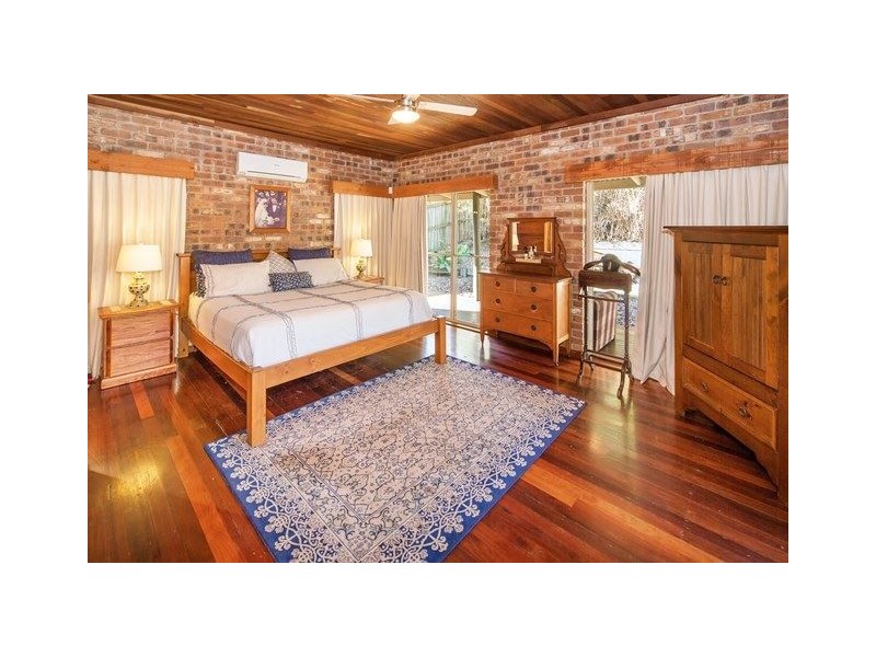 266 Mt Warren Blvd, Mount Warren Park QLD 4207