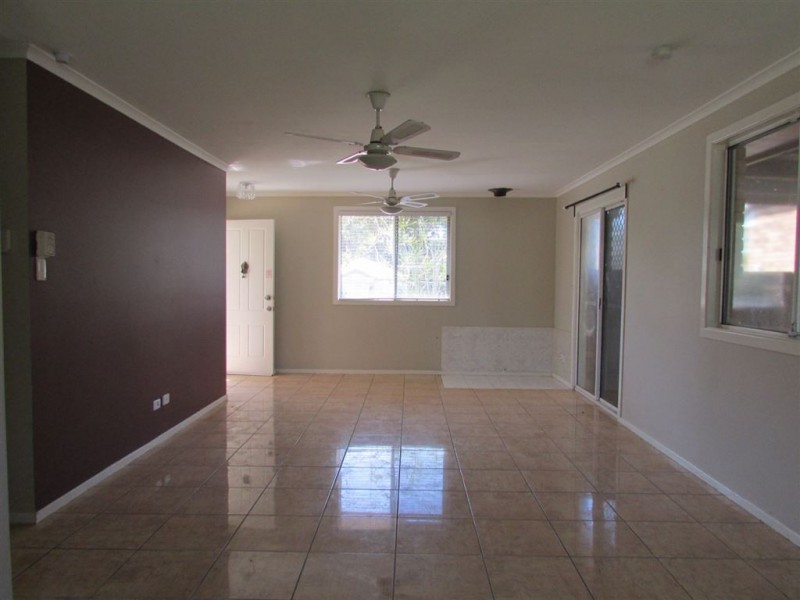 4 Bergomi Court, Eagleby QLD 4207