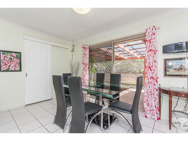 40 Castile Cres, Edens Landing QLD 4207