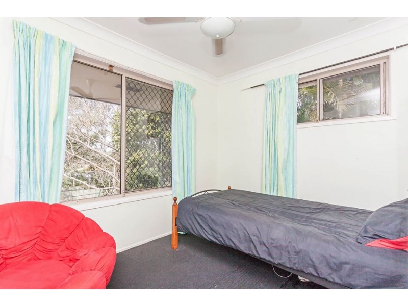 40 Castile Cres, Edens Landing QLD 4207