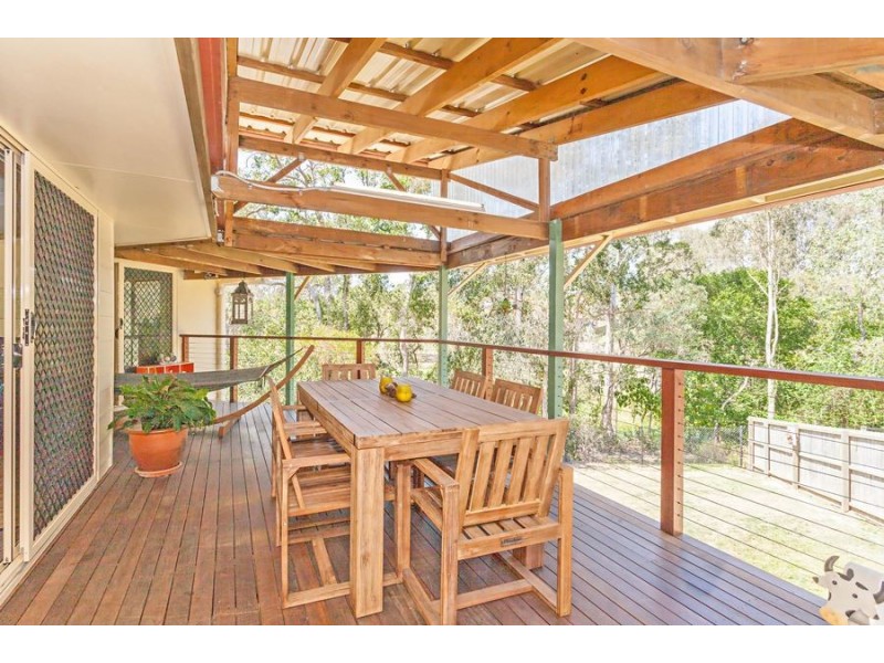 60 Loane Drive, Edens Landing QLD 4207