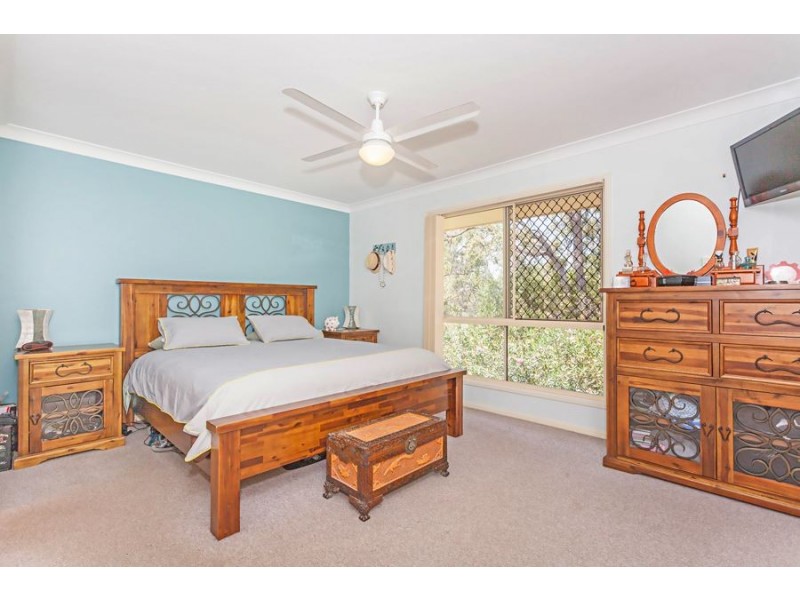 60 Loane Drive, Edens Landing QLD 4207