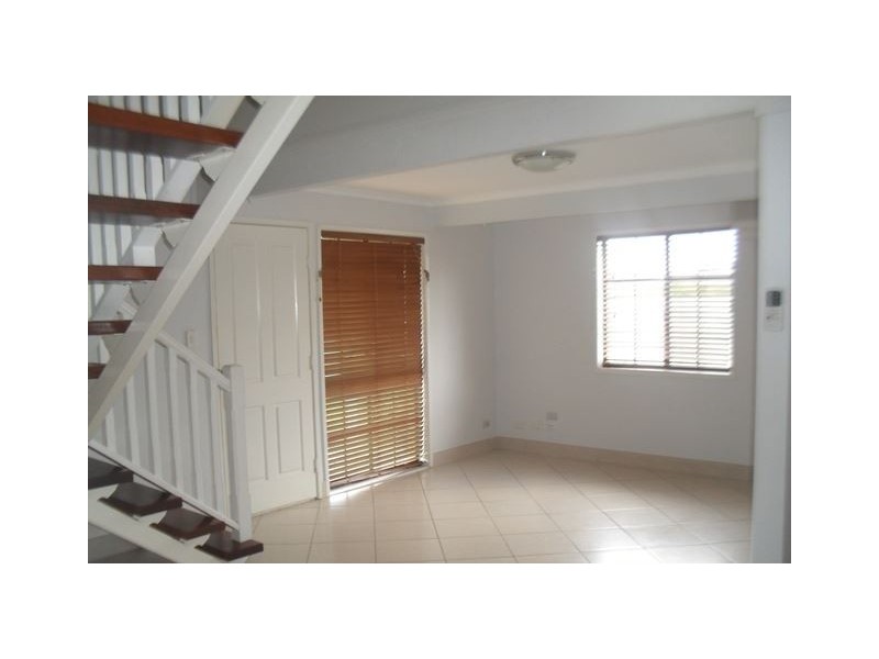 2 Eastwell Court, Mount Warren Park QLD 4207