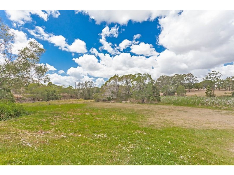 Edens Landing QLD 4207