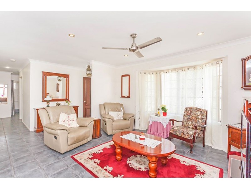 Edens Landing QLD 4207