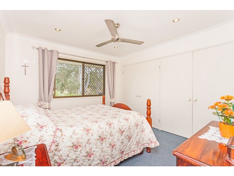 Edens Landing QLD 4207