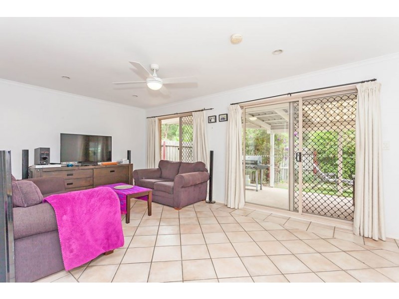 5 Natone Court, Edens Landing QLD 4207