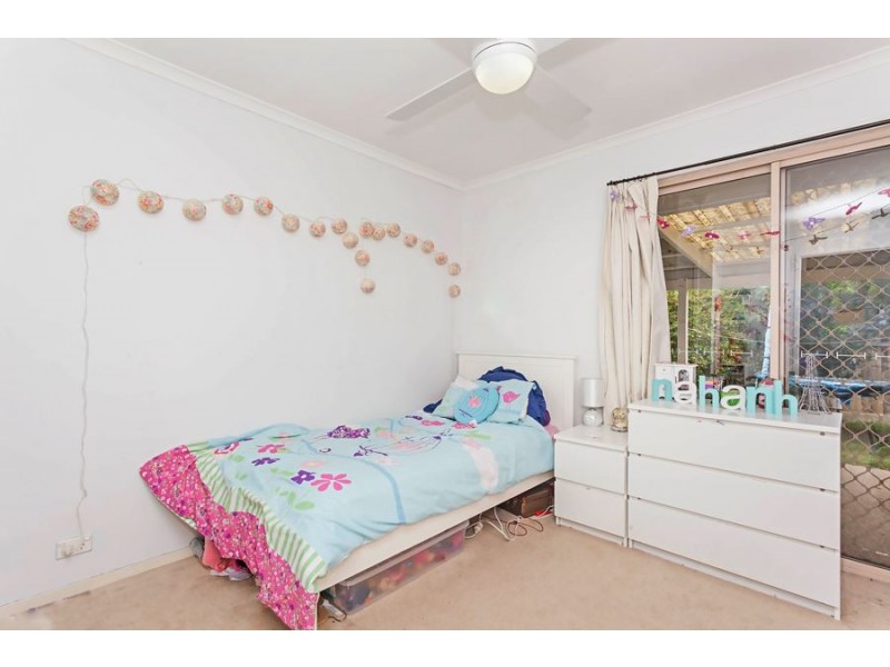 5 Natone Court, Edens Landing QLD 4207