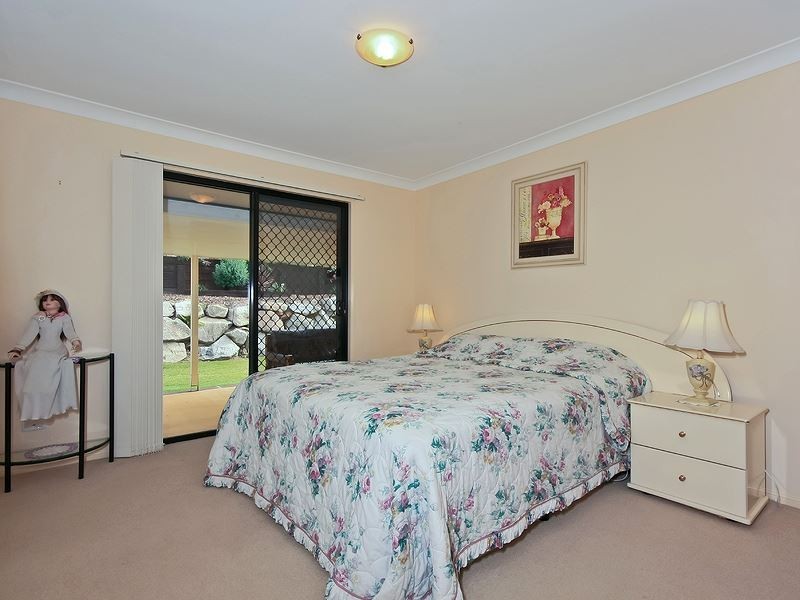 5 Richardson Court, Edens Landing QLD 4207
