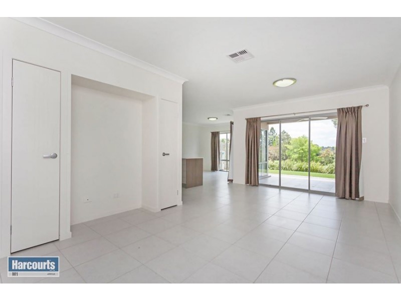 2/1 Anna Louise Terrace, Windaroo QLD 4207