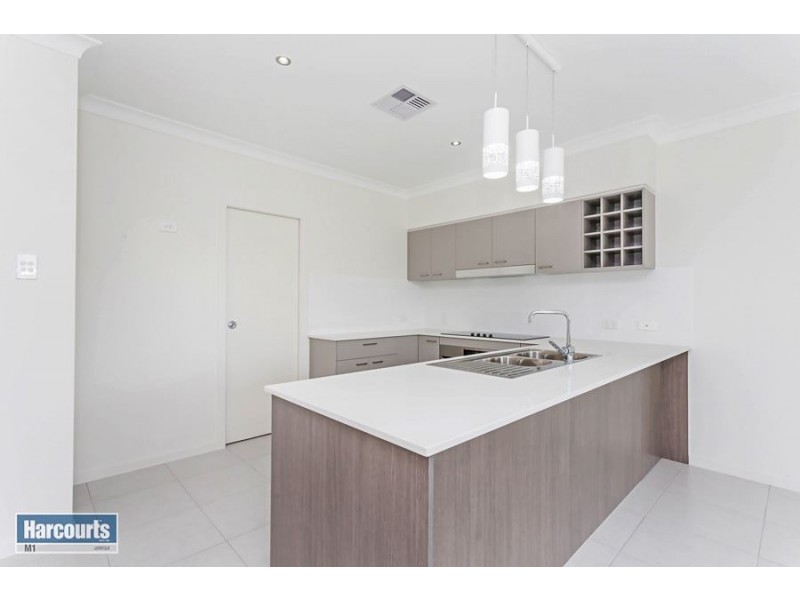 2/1 Anna Louise Terrace, Windaroo QLD 4207