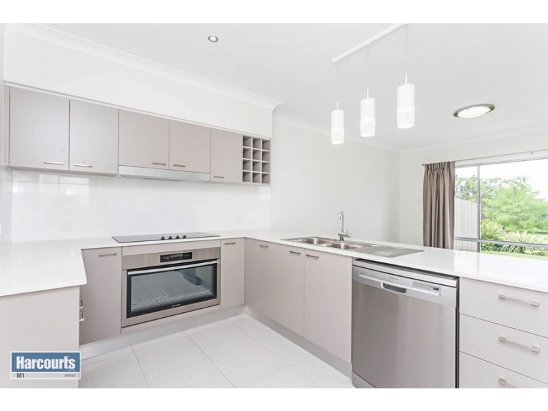 2/1 Anna Louise Terrace, Windaroo QLD 4207