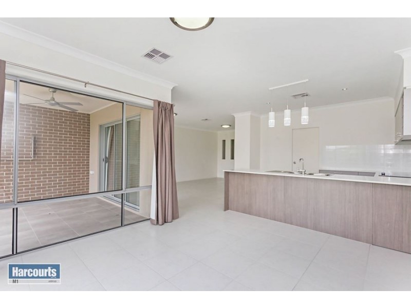 2/1 Anna Louise Terrace, Windaroo QLD 4207