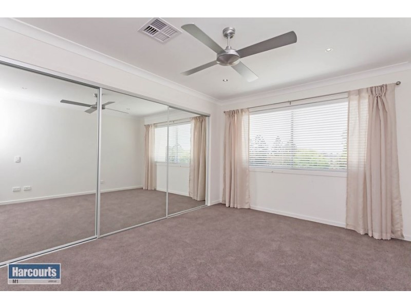 2/1 Anna Louise Terrace, Windaroo QLD 4207