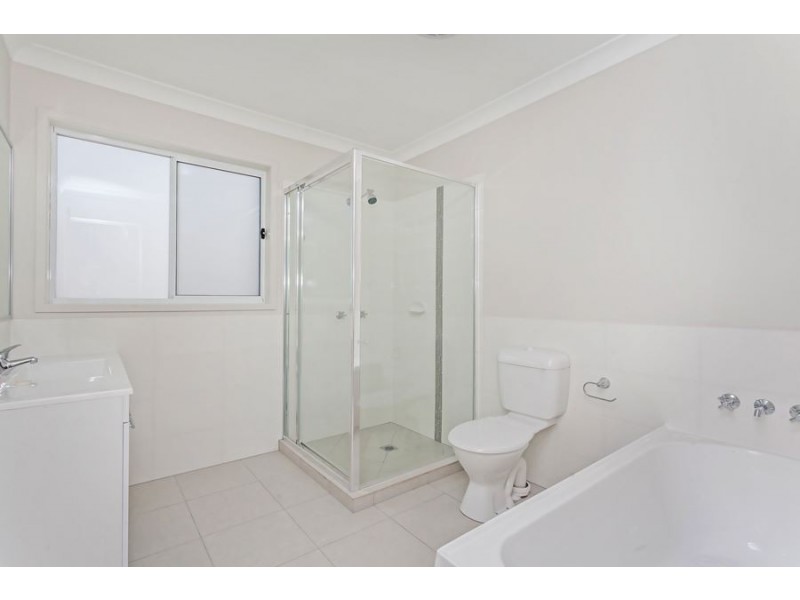 8 Tiffany Way, Pimpama QLD 4209