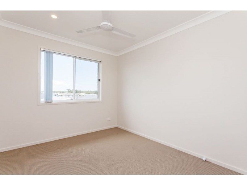 8 Tiffany Way, Pimpama QLD 4209