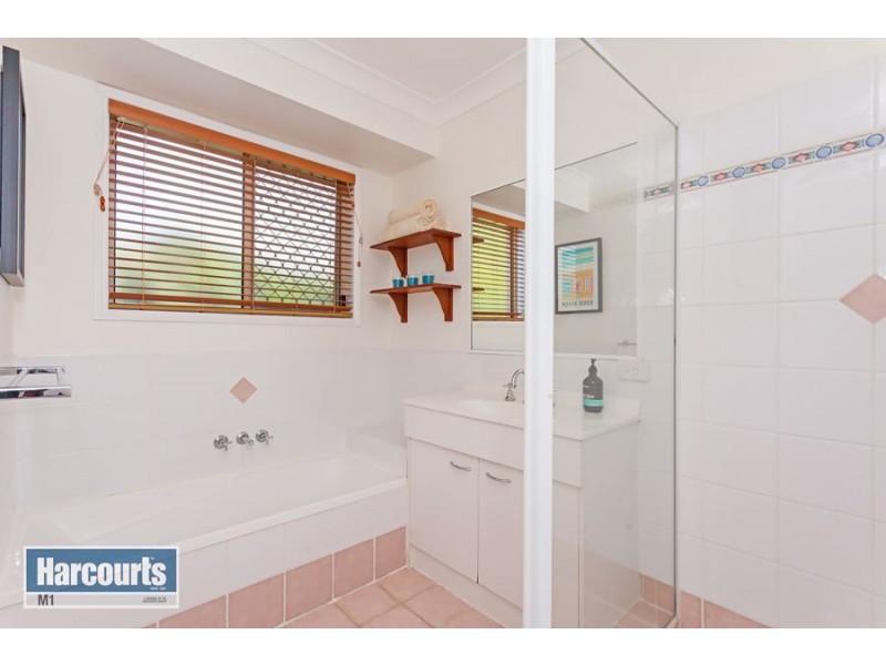 112 Pohon Drive, Tanah Merah QLD 4128