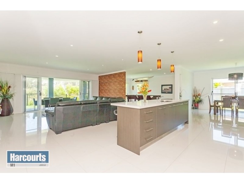 11 Conimbla Crescent, Waterford QLD 4133