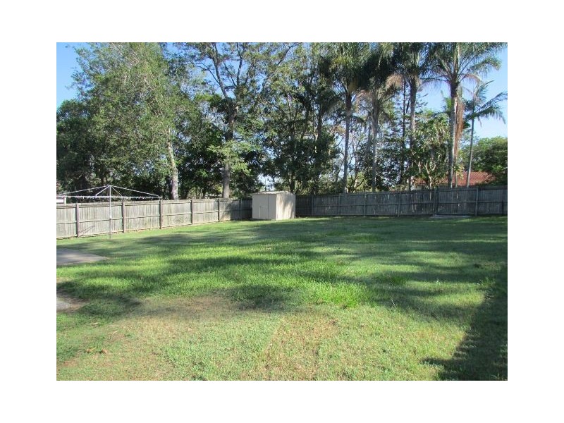 18 Tabari Place, Eagleby QLD 4207