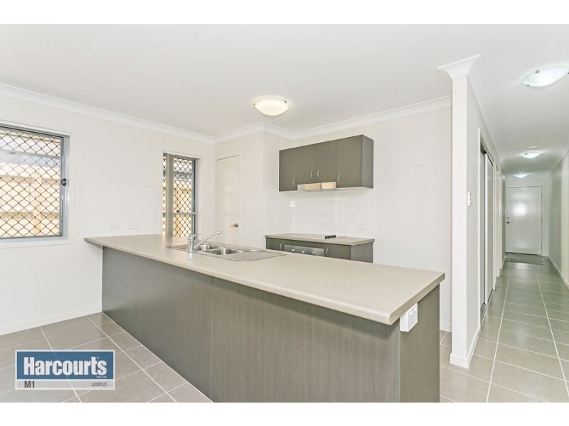 65 Burnett Drive, Holmview QLD 4207