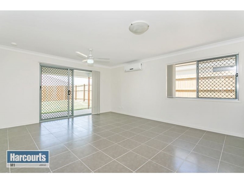 65 Burnett Drive, Holmview QLD 4207