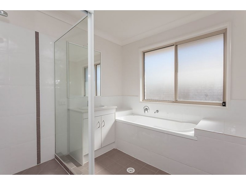 20 Paris Parade, Ormeau QLD 4208