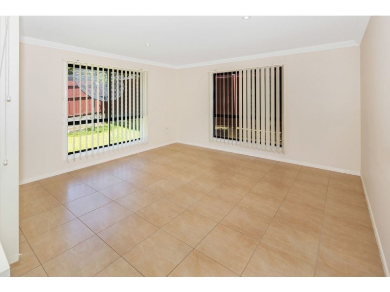 70 Woodlands Blvd, Waterford QLD 4133