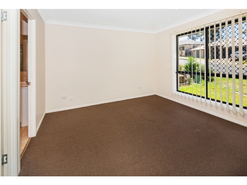 70 Woodlands Blvd, Waterford QLD 4133