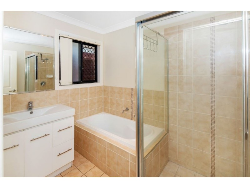 70 Woodlands Blvd, Waterford QLD 4133