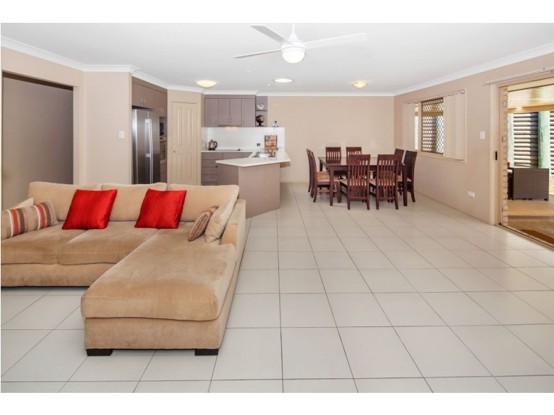 37 Emperor Drive, Redland Bay QLD 4165