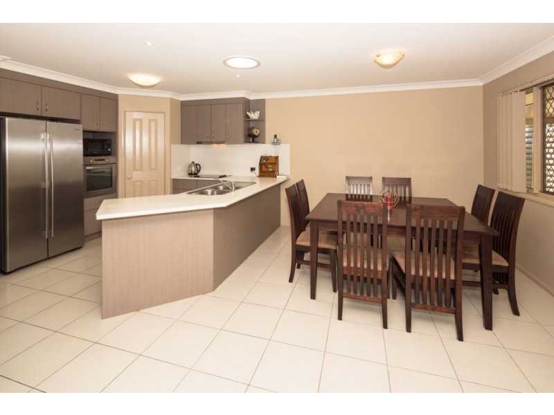 37 Emperor Drive, Redland Bay QLD 4165
