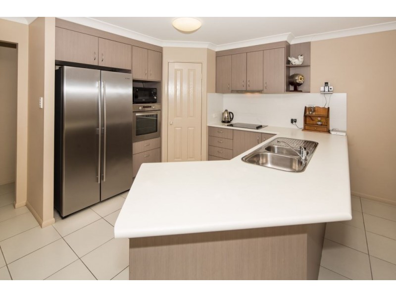 37 Emperor Drive, Redland Bay QLD 4165