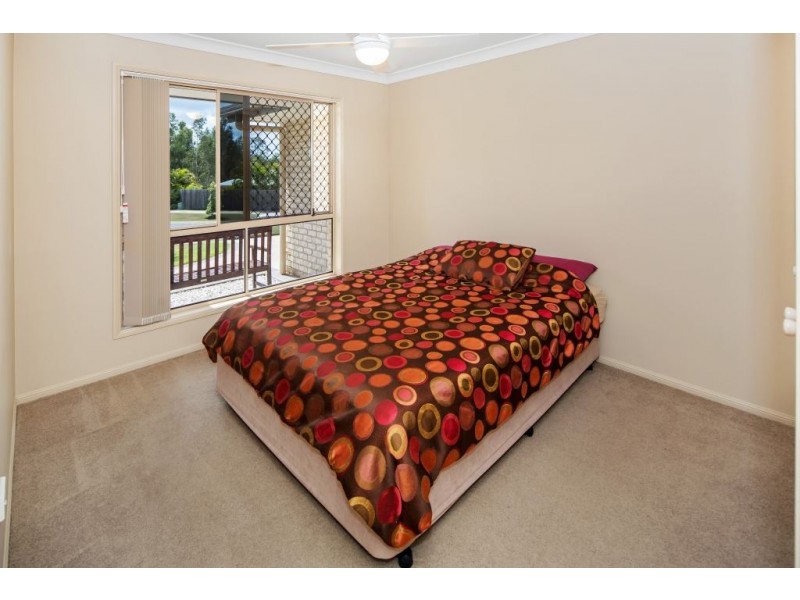 37 Emperor Drive, Redland Bay QLD 4165