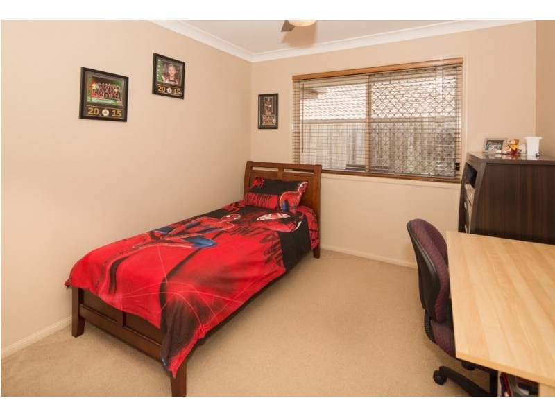 37 Emperor Drive, Redland Bay QLD 4165