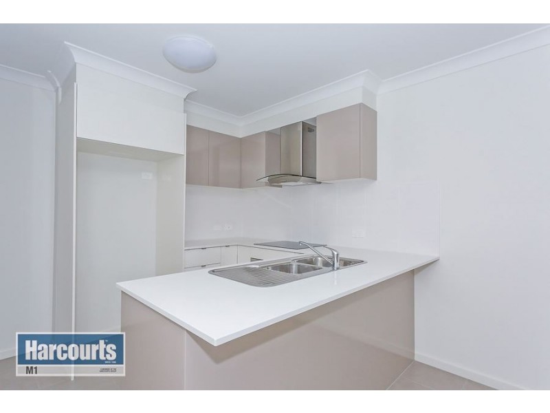 17b Spruce Street, Loganlea QLD 4131