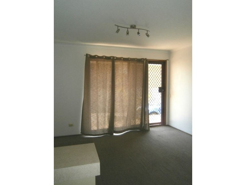 7/11 Muchow St, Beenleigh QLD 4207