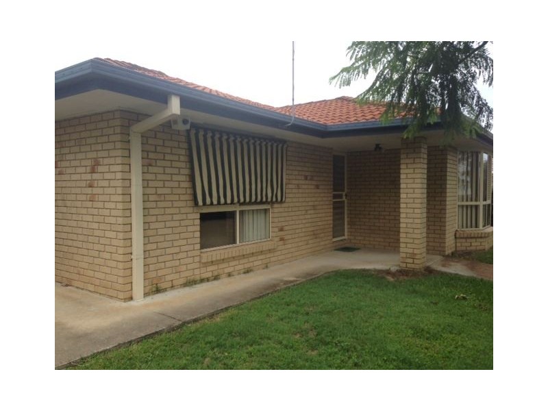 140 Pohon Drive, Tanah Merah QLD 4128
