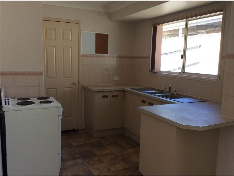 2 Brentford Rd, Bethania QLD 4205