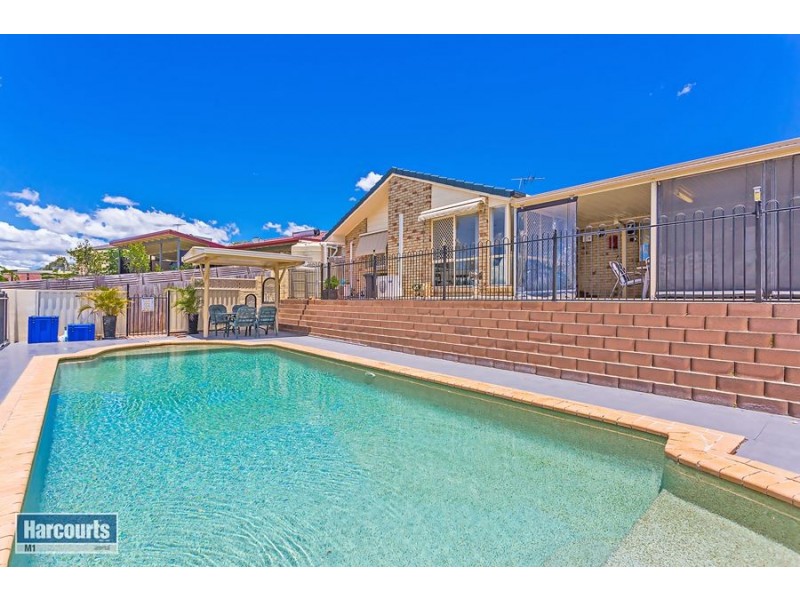 11 Costigan Terrace, Edens Landing QLD 4207
