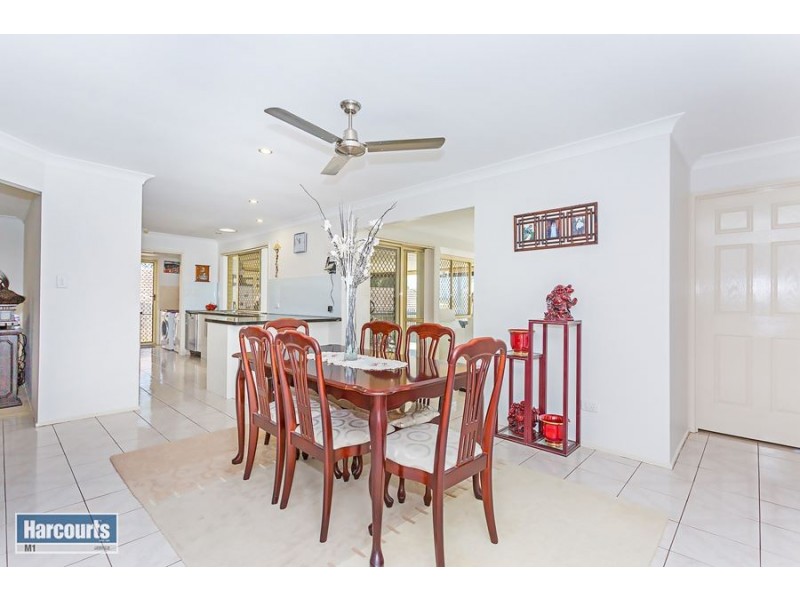 11 Costigan Terrace, Edens Landing QLD 4207