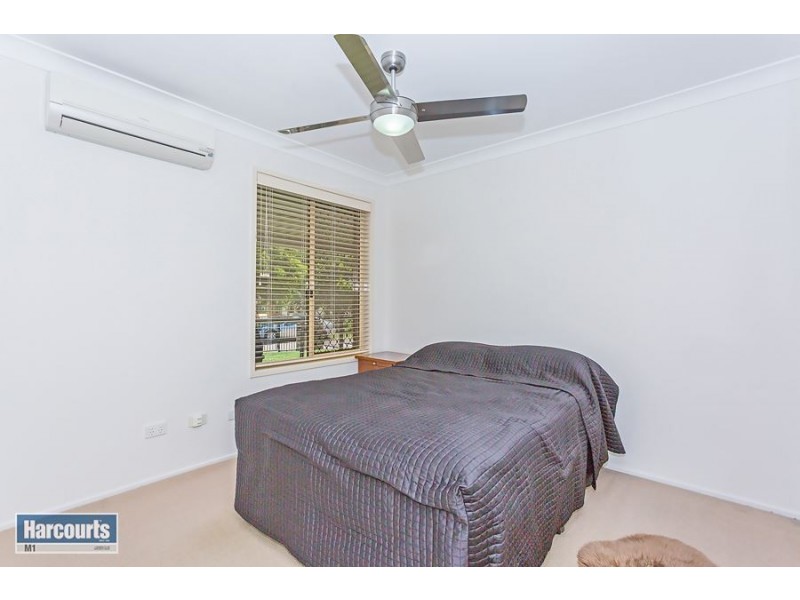 11 Costigan Terrace, Edens Landing QLD 4207
