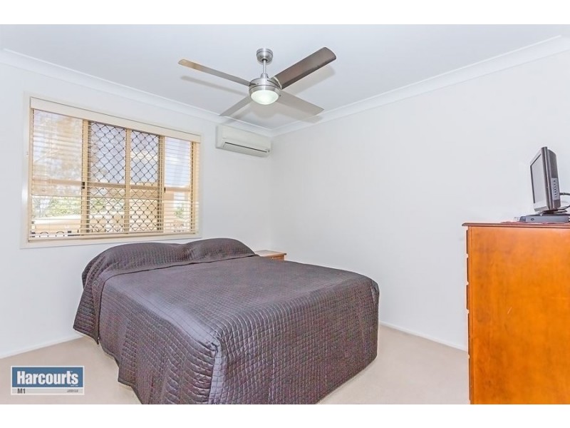 11 Costigan Terrace, Edens Landing QLD 4207