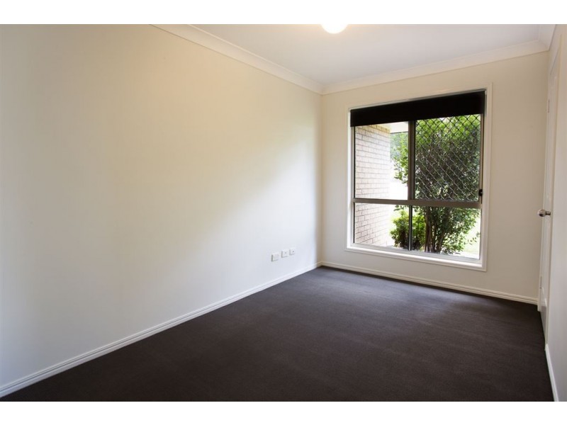 7 Kings Row, Edens Landing QLD 4207