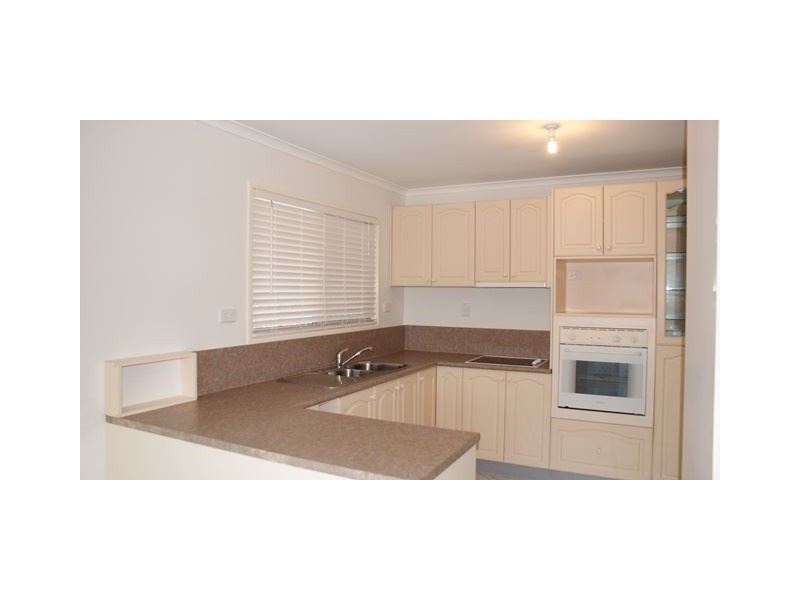 16 Jarvis Street, Holmview QLD 4207