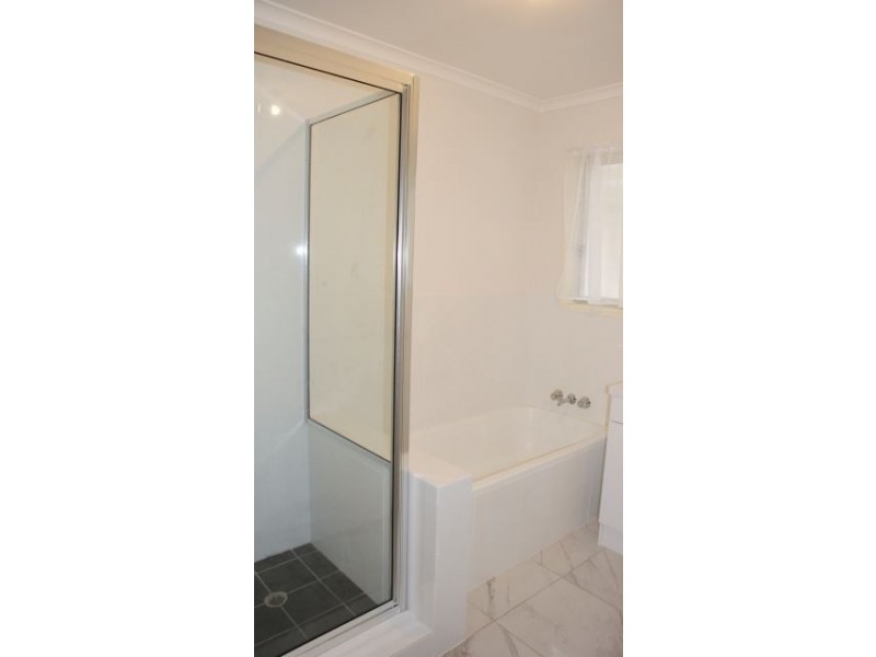16 Jarvis Street, Holmview QLD 4207