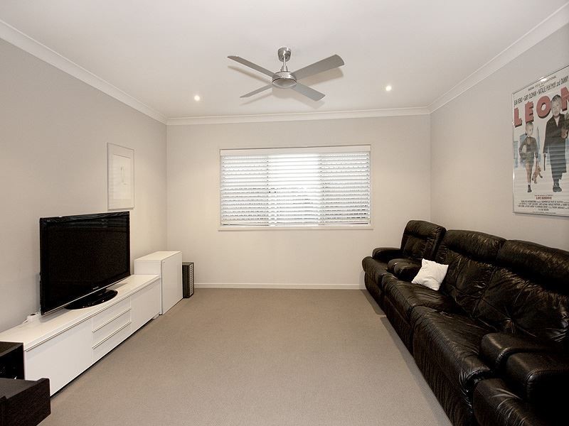 65 Taylor Place, Mackenzie QLD 4156