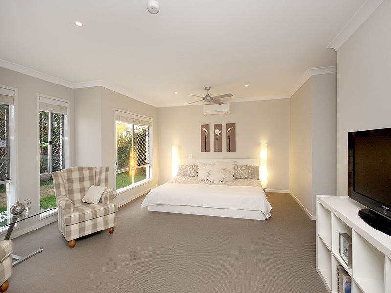 65 Taylor Place, Mackenzie QLD 4156