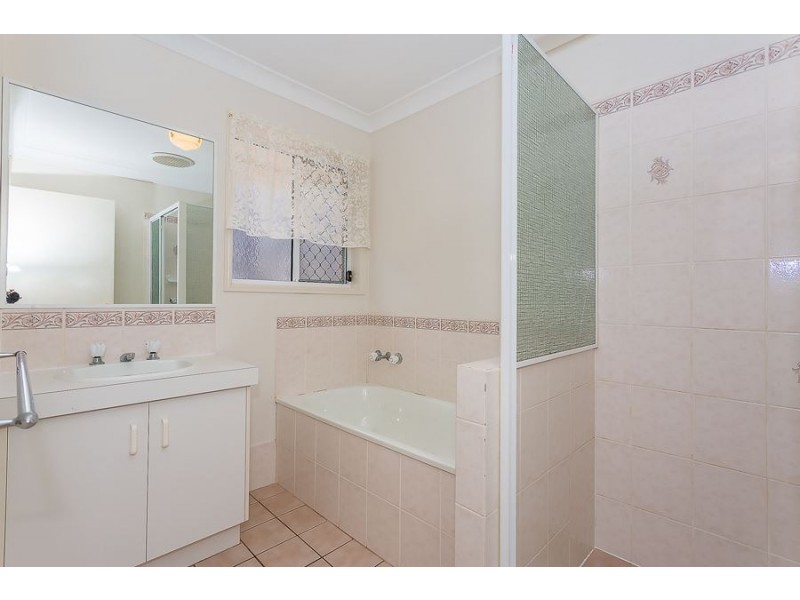 32 William Nixon Way, Edens Landing QLD 4207
